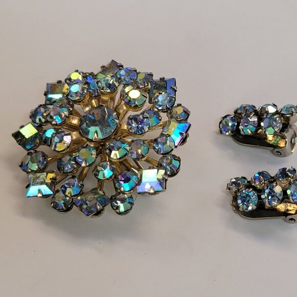 Vintage Triad Blue Aurora Borealis Rhinestone Brooch and Clip-on Earring Set - Picture 8 of 10
